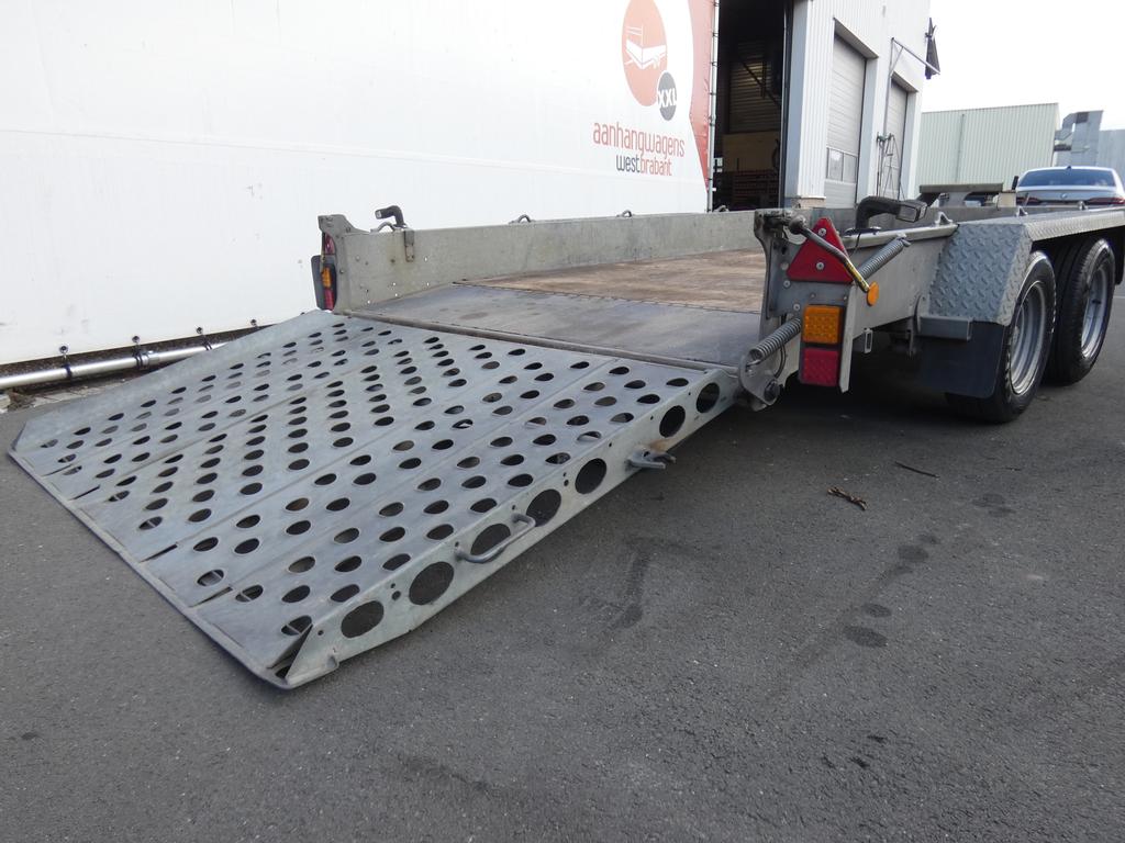 Ifor-Williams Machinetransporter tandemas 366x184cm 3500kg